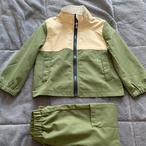 SHEIN Cream and Tan Apparel